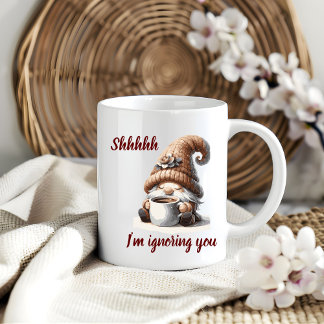 "Shhh.. jag ignorerar dig" Cute Watercolor Gnome Kaffemugg