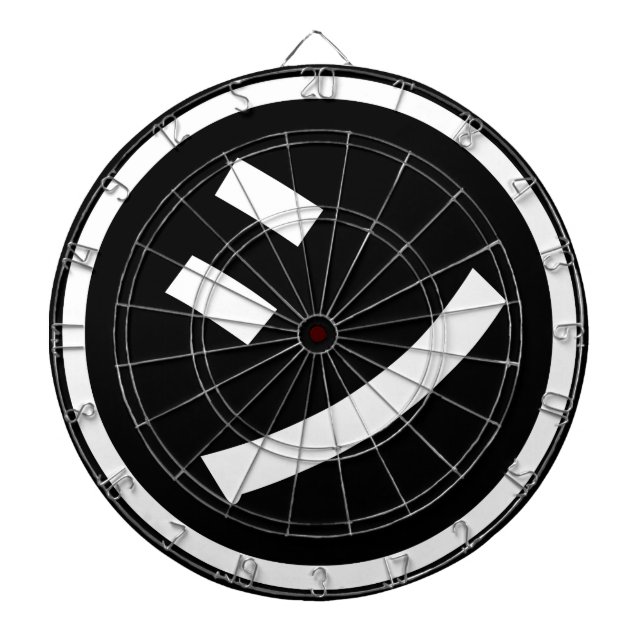 ㋛ Shi Kana Katakana Smiling Emoji / Emoticon Darttavla (Framsidan)