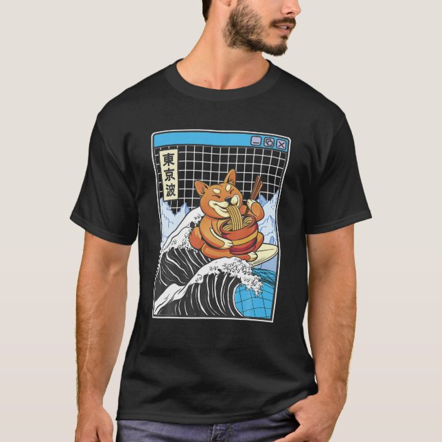 Shiba Inu Eating Ramen Surfing Kanagawa Wave Japan T Shirt (Framsida)