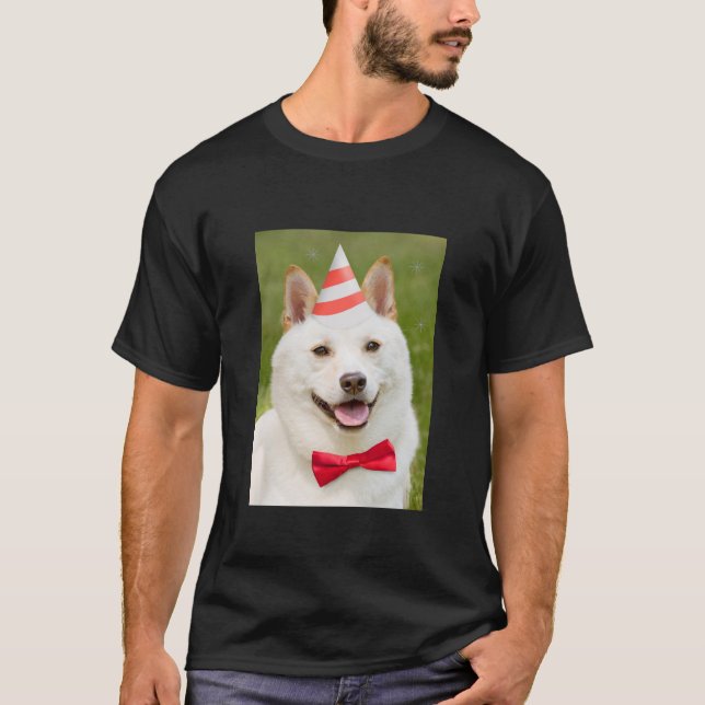 Shiba Inu Hund i Party Hat T Shirt (Framsida)