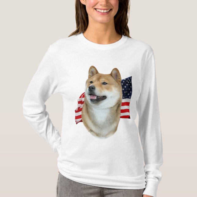 Shiba Inu och flaggat-skjorta Tee (Framsida)