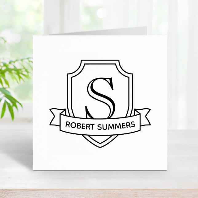 Shield och Ribbon Monogram Initial Stämpel (Skapare uppladdad)