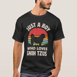 Shih Tzu är bara en pojke som Kärlek Hundar Manar  T Shirt
