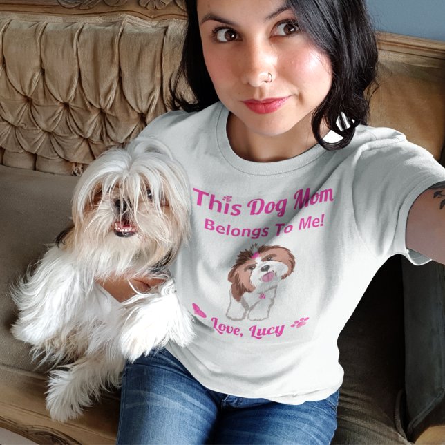 Shih Tzu Mamma Tillhör till mig Rosa Tass & Hjärte T Shirt (Skapare uppladdad)