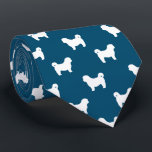 Shih Tzu Silhouettes Mönster Blue och White Slips<br><div class="desc">Den ursprungliga Shih Tzu-silhuettes mönster blå halsen gör en underbar gåva till hund! Den här coolan, som finns i en mängd färg, gör påstående för alla som kärlek ett Shih Tzu. En gåva från fantastisk till killen som har slips för affärer, eller för speciella evenemang som helgdag, AKC hund-program och...</div>