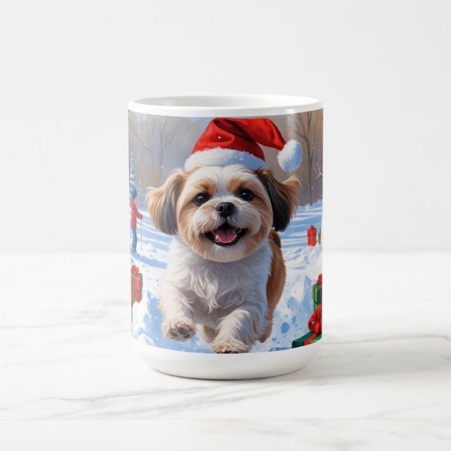 Shih Tzu springer i snö med julhatt Kaffemugg (Center)