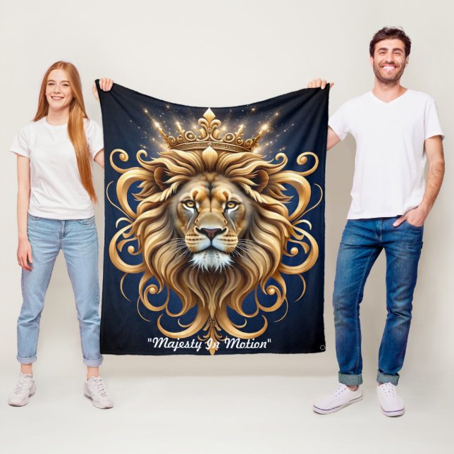 "Shimmering Royal Roar" Fleecefilt (På plats)