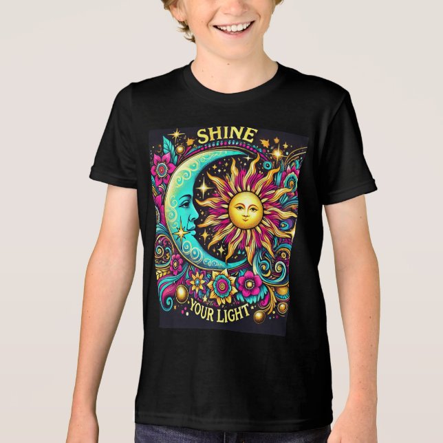 "SHINE ALEXANDRIA DIN LJUS" T SHIRT (Framsida)