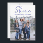 Shine Lycklig Hanukkah Blue Photo Julkort<br><div class="desc">Det här underbara fotokortet med "Shine", "Lycklig Hanukkah" och din familj i blått på framsidan och matchande blått tillbaka med vita stjärnor från David är perfekt för vilken familj som helst. Alla kommer att få ett nytt foto från kärlek. Om du vill göra det här kortet till ett eget kort...</div>