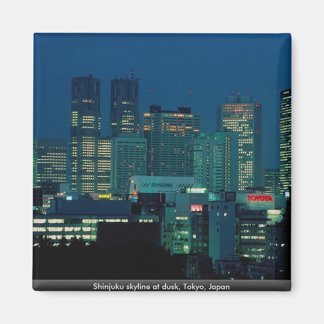 Shinjuku skyline at dusk, Tokyo, Japan Magnet (Framsidan)