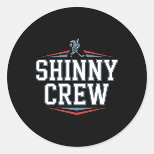 Shinny Crew Spelar Ishockey På Puckelpist Runt Klistermärke