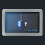Shiny Blue Dreidel<br><div class="desc">En moderniserande, metallblå modell mot en mörk, nattlig bakgrund. Två av hebreiska brev hittades på en dröm, nunna och shin, glöd. Lägg till din egen text.</div>