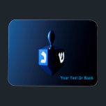 Shiny Blue Dreidel Magnet<br><div class="desc">En moderniserande,  metallblå modell mot en mörk,  nattlig bakgrund. Två av hebreiska brev hittades på en dröm,  nunna och shin,  glöd. Lägg till din egen text.</div>