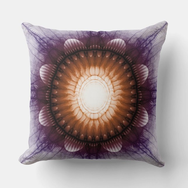 Shiny mystical Red violet ornamet Kudde (Framsida)