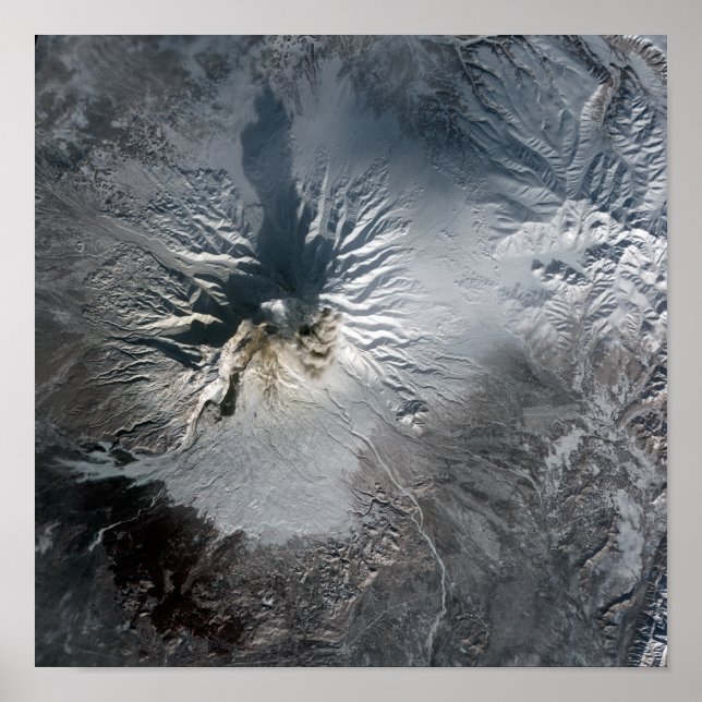 Shiveluch Volcano i Ryssland Poster (Framsidan)
