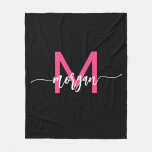 Shock rosa Black Modern Script Girly Monogram Namn Fleecefilt