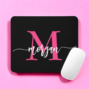Shock rosa Black Modern Script Girly Monogram Namn Musmatta