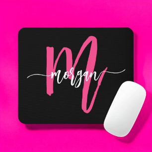 Shock rosa Black Modern Script Girly Monogram Namn Musmatta
