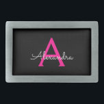 Shock rosa Black Script Girly Monogram Namn<br><div class="desc">Svartvit och Shock rosa Enkelt skript Monogram Namn Bälte Buckle. Detta gör perfekt studenten,  söt 16 16,  18,  21,  30,  40,  50,  60,  70,  80,  90:e,  100-årsdag,  bröllop,  möhippa,  årsdag,  babydusch eller bachelorette-gåva till någon som glam lyx och chic stilar.</div>
