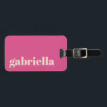 Shock rosa Bold Typography Personlig Namn Bagagebricka<br><div class="desc">Bold Modern Typography Personlig Namn Luggage Tag i Shock rosa</div>