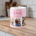 Shock rosa Friends 3 Photo Vänskap Collage Kaffemugg<br><div class="desc">Fira ditt speciella band med Shock rosa Friends 3 Photo Vänskap Collage Coffee Mugg. Det här pulserande mugg visar en kollage av tre omhuldade foton som fångar oförglömliga ögonblick med dina bästa vänner. Shock rosa ger en roligt och snyggt beröring och skapar det som en fristående biet för kaffe eller...</div>