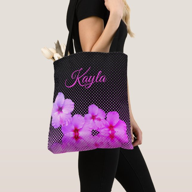 Shock rosa Hibiscus på Black and Rosa Checkered Tygkasse (Närbild)