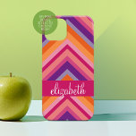 Shock rosa Lila Orange Chevron Mönster<br><div class="desc">Ett trendig mönster med ett typsnitt designat för en kvinnlig kvinna. Lägg till ditt namn eller monogram. Om du behöver göra ändringar i teckningen klickar du på knappen Anpassa för att göra ändringar.</div>