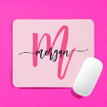 Shock rosa Modern Script Girly Monogram Namn<br><div class="desc">Lägg till en popup med färg på arbetsytan med Shock rosa Modern Script Girly Monogram Namn Mouse Pad! Den här musknappen blandar stil med praktisk användning och har en levande shock rosa och personlig med ditt namn i ett modernt skript i chicen. Det släta yta säkerställer att musen rörelser exakt,...</div>