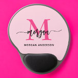 Shock rosa Modern Script Girly Monogram Namn Gel Musmatta<br><div class="desc">Lägg till en popup med färg på arbetsytan med Shock rosa Modern Script Girly Monogram Namn Mouse Pad! Den här musknappen blandar stil med praktisk användning och har en levande shock rosa och personlig med ditt namn i ett modernt skript i chicen. Det släta yta säkerställer att musen rörelser exakt,...</div>