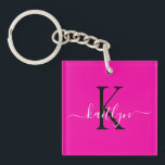 Shock rosa Namn Initial Monogram<br><div class="desc">Den moderna nyckelkedjan shock rosa med det första namn i ett trendig-skript i vitt och det första i ett modernt teckensnitt i svart är perfekt för nycklar.</div>