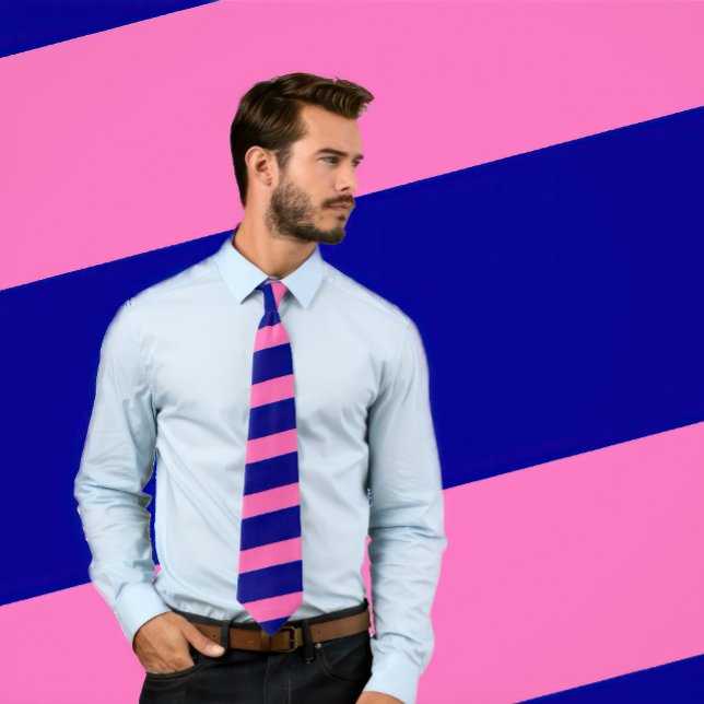 Shock rosa och marinerat område (tjockt Rand) Slips (Man wears a necktie with hot pink and navy blue stripes.
)