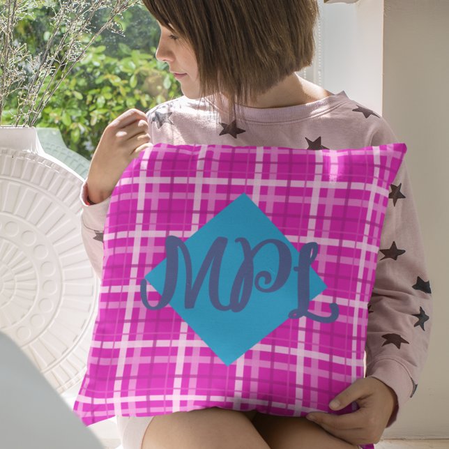 Shock rosa Play Anpassningsbar Monogram Dekorativ  Kudde (Hot Pink Monogram Throw Pillow)
