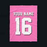 Shock rosa Sporty Team Jersey Fleecefilt<br><div class="desc">Shock rosa Team Jersey/Sports Jersey/Football Jersey Anpassa detta med ditt eget namn eller team namn och ett nummer. Du kan ändra textens storleka placering, färg och placering om du behöver göra ändringar, ta bort textskuggan, lägga till egen text och/eller bilder för att skapa en design av typen "one-of-a-natura" och mycket...</div>