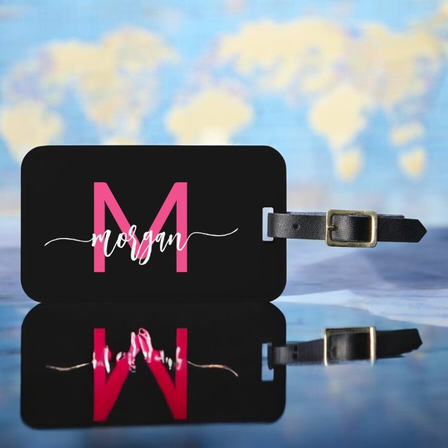 Shock rosa World Black Traveler Monogram Namn Bagagebricka (Skapare uppladdad)