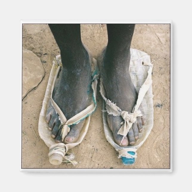 Shoes in Uganda Magnet (Framsidan)