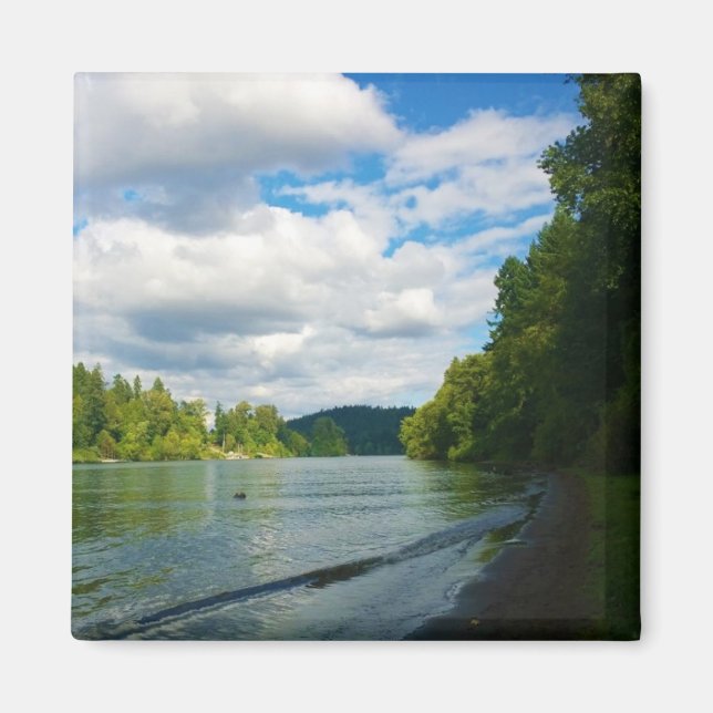 Shore of the Willamette River, ELLER Magnet (Framsidan)