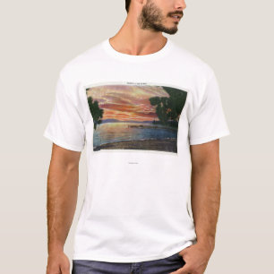 Shorelinesolnedgången beskådar med pir tee shirt