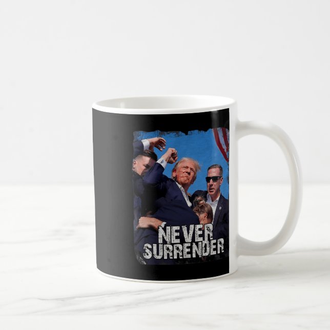 Shot Shirt 2024 Rally - Överger aldrig Kaffemugg (Höger)