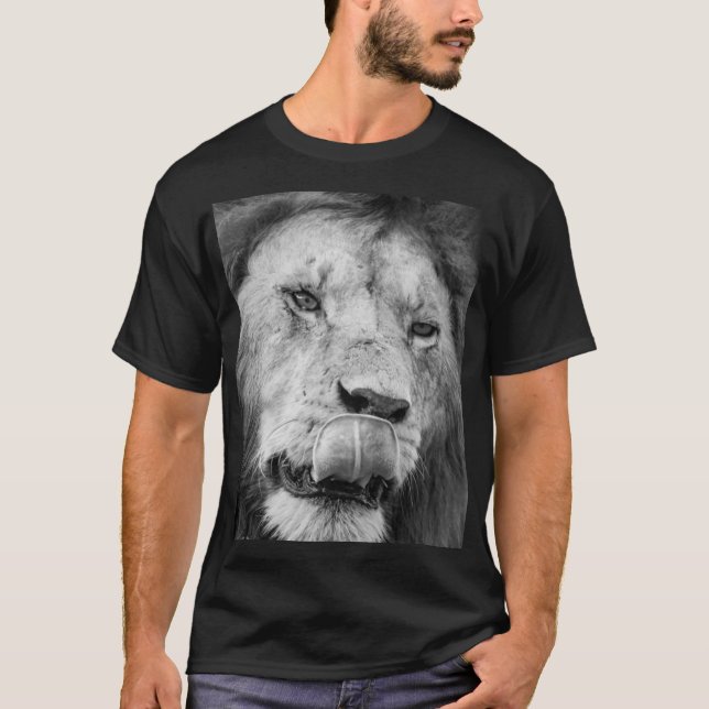 Show Your Strength with Our Lion Print Shirt T Shirt (Framsida)
