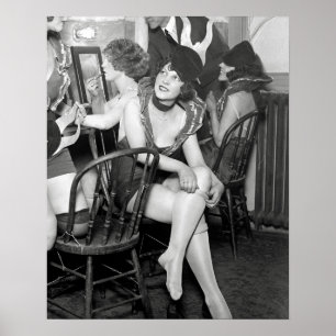 Showgirls bakom kulisserna, 1926. Gammalt foto Poster