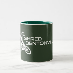 Shred Bentonville Arkansas Mountain Biking Två-Tonad Mugg