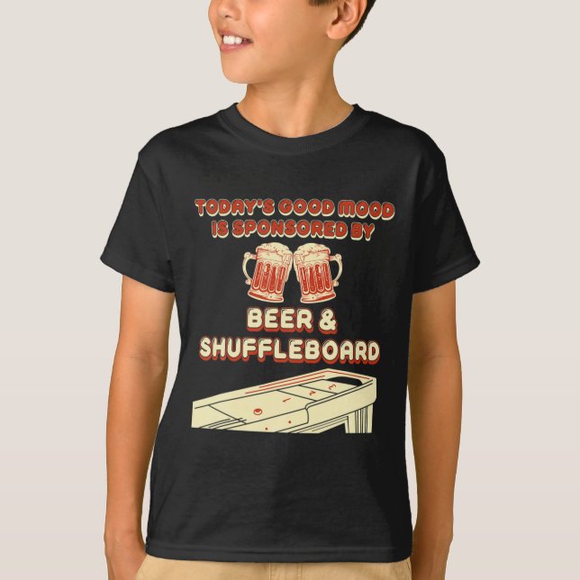 Shuffleboard Player Beer  T Shirt (Framsida)