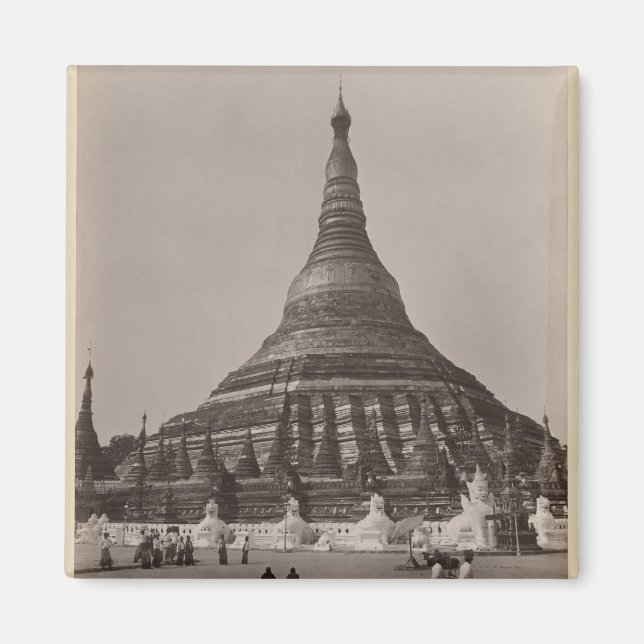 Shwedagon Pagoda i Rangoon, Burma, c.1860 Magnet (Framsidan)