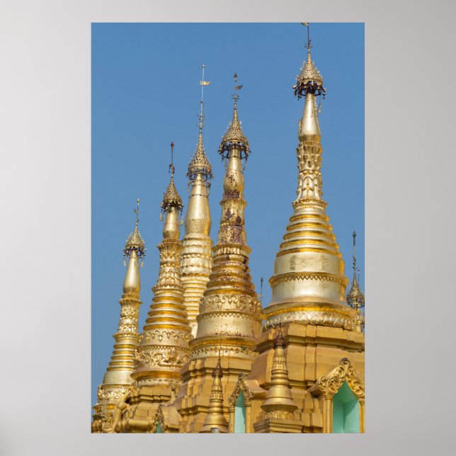 Shwedagon Pagoda Spires Poster (Framsidan)