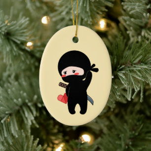 Shy Blushing Ninja Holding Origami Heart Gult Julgransprydnad Keramik