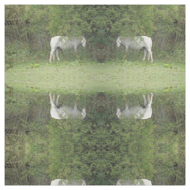 Shy White Horse Patterned Animal Craft Fabric Tyg (Provkarta)