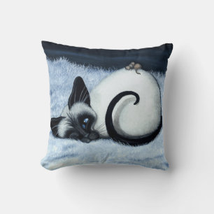 Siamese Cat Nap av Bihrle Kudde