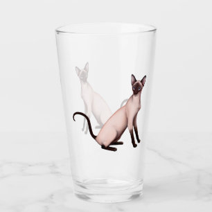 Siamese kattkonstTumbler som dricker Glaskopp