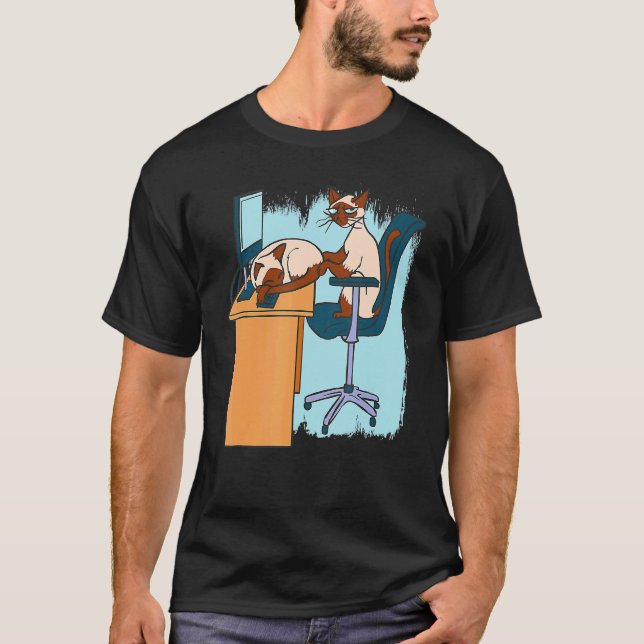 Siamesisk katt som arbetar sovande datorkontor t shirt (Framsida)