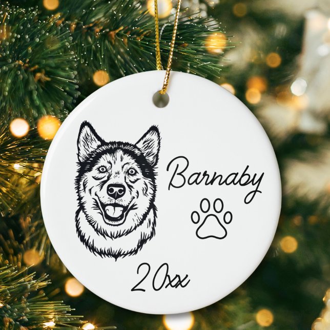 Siberian Husky Hund Anpassat Namn och År Linje Kon Julgransprydnad Keramik (Siberian Husky Dog ornament with custom name and year and paw print. Black and White Line Art)